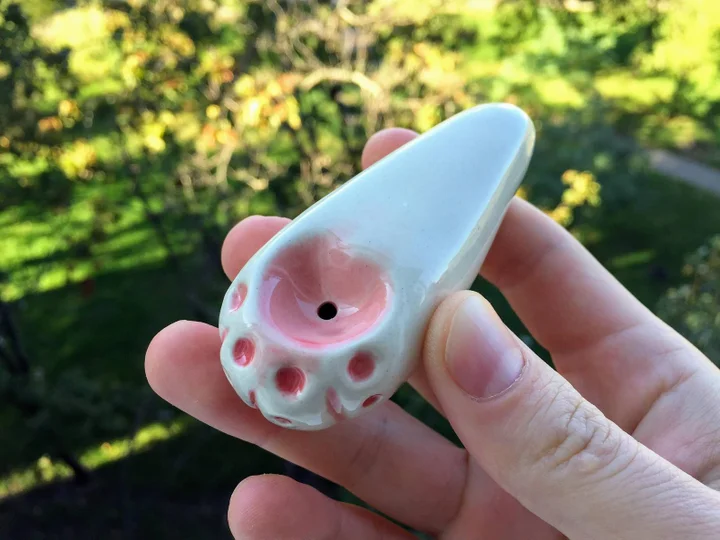 https://thedartco.com/collections/cute-pipes-smoking